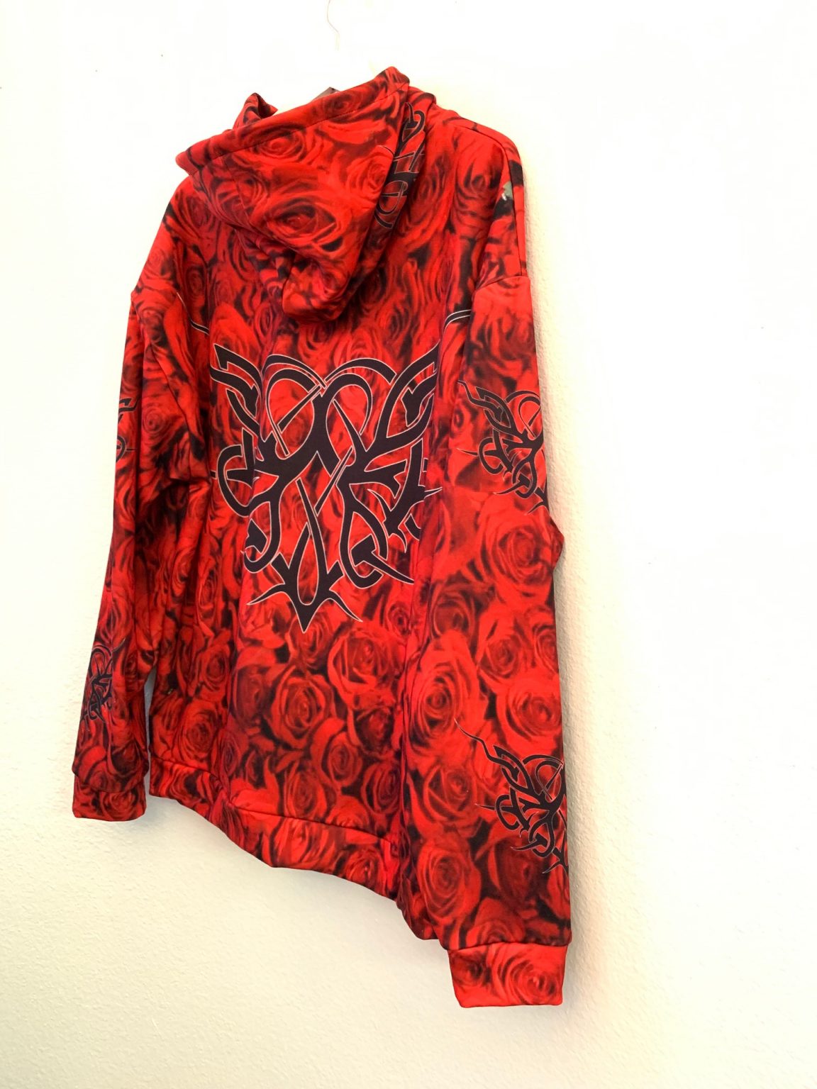 Bed of roses sweatshirt Clearance