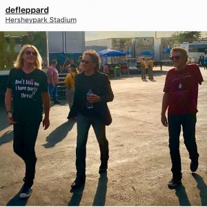 Joe Elliott Rocking Ocean Anarchy by ICJUK on the 2018 Def Leppard X Journey Tour